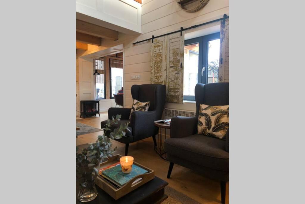הוילה באנסקה ביסטריצה A Modern Barn House In Brusno מראה חיצוני תמונה
